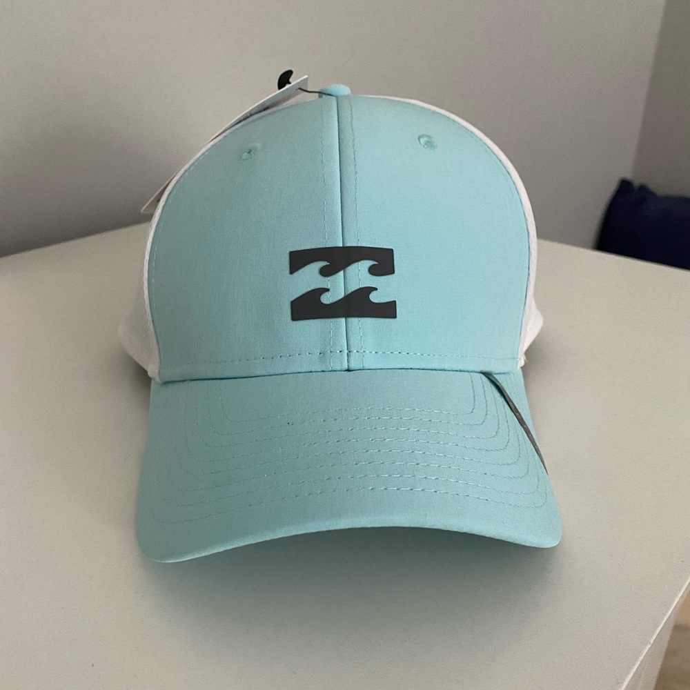 NWT Billabong Performance Cap, size L/XL
